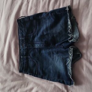 Dark wash American Eagle super stretch shorts